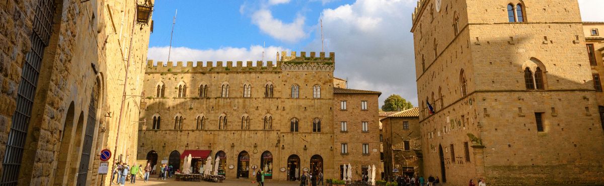 Volterra Piazza dei Priori